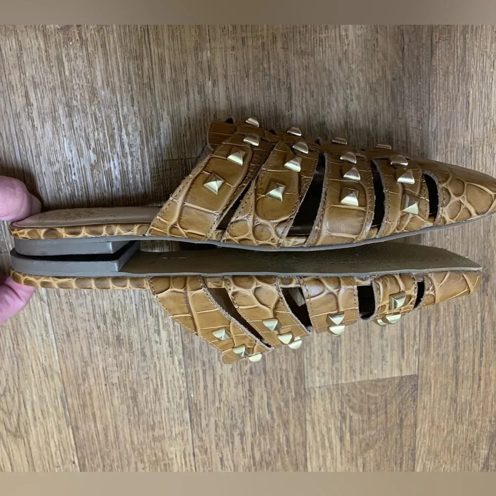 Vince Camuto Lendinna Croco Print Studded Leather Woven Fisherman Mules Size 6.5 - Picture 8 of 9
